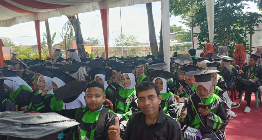 WISUDA TAHFIDZ PERDANA SMAN 1 SIMONA